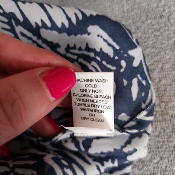 Banana Republic Womens Black Floral Semisheer Puff Short Sleeve Blouse SZ Small - Picture 11 of 12